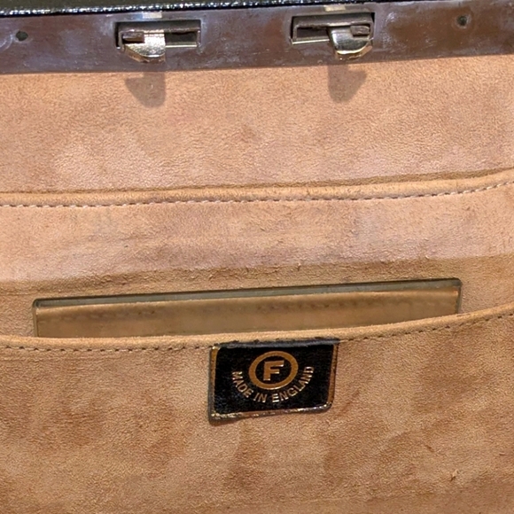 EUC 1950s Vintage Fassbender for Eaton's Gladstone Handbag with Metal Hardware - Picture 14 of 15